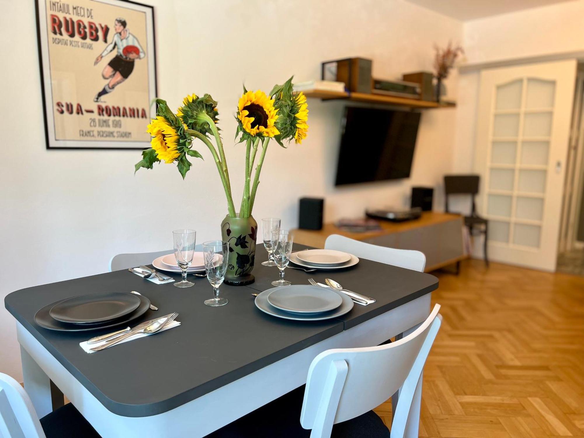 Castanilor 6 - Hip Industrial Apartment Close To City Centre Brassó Kültér fotó