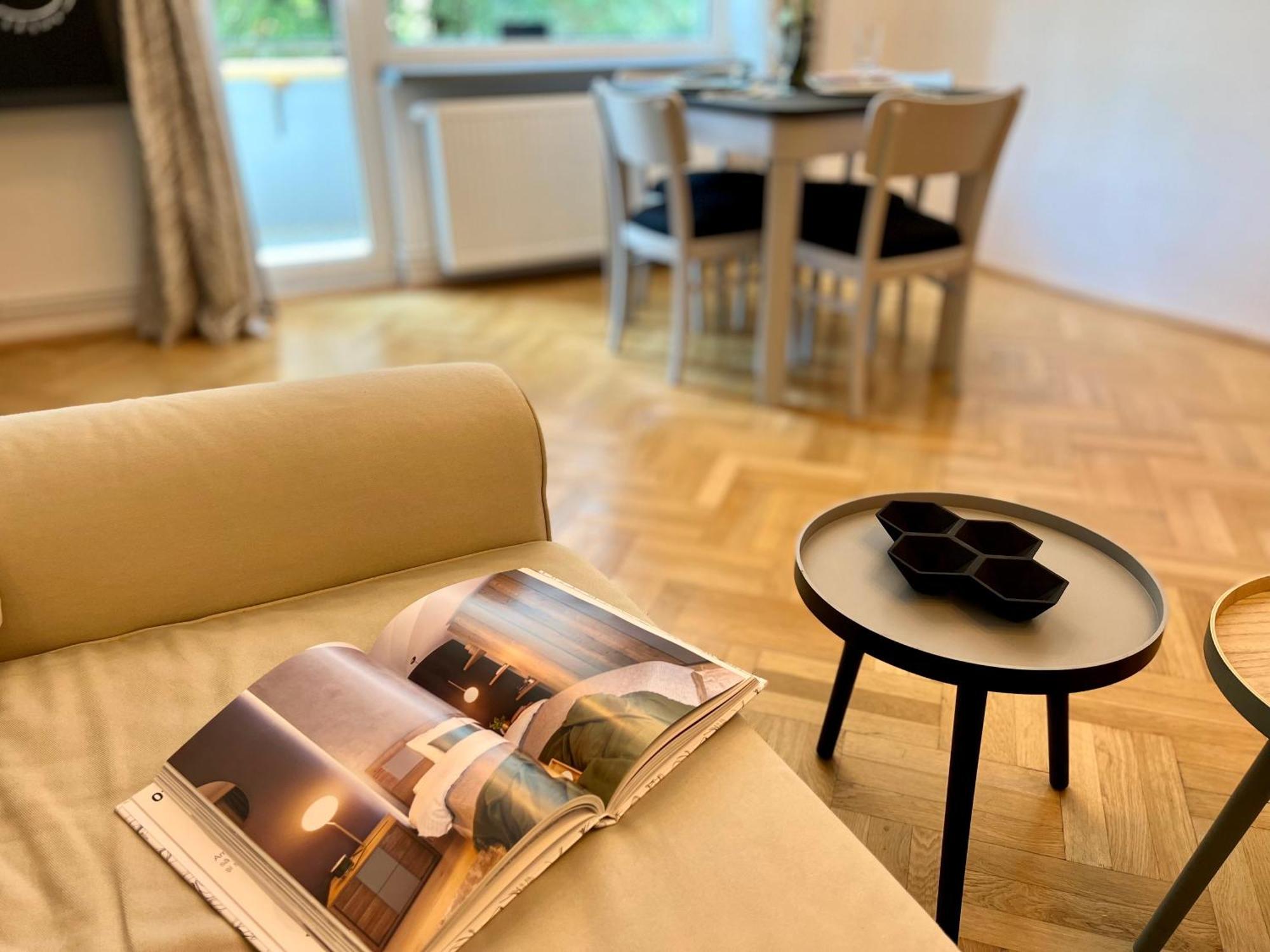 Castanilor 6 - Hip Industrial Apartment Close To City Centre Brassó Kültér fotó