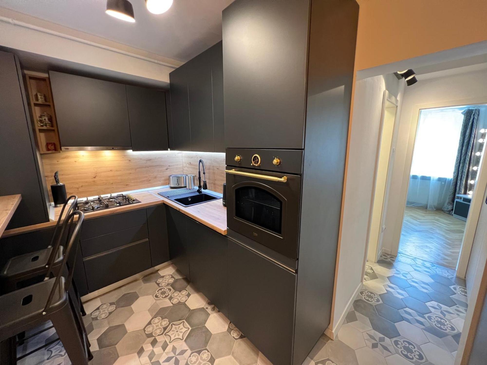 Castanilor 6 - Hip Industrial Apartment Close To City Centre Brassó Kültér fotó